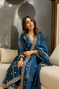 Nuevo y elegante conjunto de kurta, salwar y dupatta bordado para mujer, con un hermoso diseño para oficina y fiestas. - Product Image 2