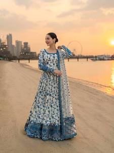 Ensemble Salwar Kameez brodé de fleurs bleues pour femmes, tenue ethnique de fête et de mariage avec dupatta, séchage rapide - Product Image 1