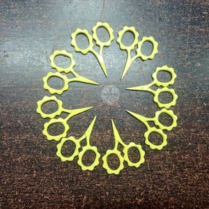 Swerve <b>Mini</b> Scissors - Product Image 1