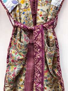 Kimono d'été en soie recyclée, longueur cheville, multicolore, style vintage indien, pour la détente et la nuit - Product Image 3