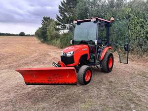 Good Sales Price for B2231 22HP 4WD Compact Tractor Gear Drive Multifunctional High Wessex FS360 Spreader Attachment - Product Image 5