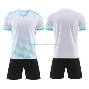 Uniforme de Fútbol Personalizado, Transpirable y Duradero, Conjunto de Camiseta y Pantalones Cortos Unisex con Servicio OEM para Entrenamientos, Partidos y Equipos Deportivos - Product Image 3