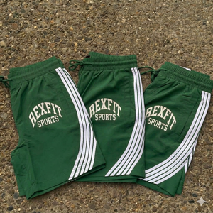 Shorts de sport REXFIT pour hommes, pour la gym et l'entraînement, violet, avec logo personnalisé, pour la course à pied, avec bandes latérales et taille élastique, fournisseur - Product Image 4