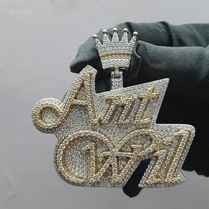 จี้ห้อยคอรูปมงกุฎกษัตริย์ประดับเพชรโมอิสซาไนต์แบบสั่งทำพิเศษสไตล์ฮิปฮอปสุดหรู พร้อมตัวอักษรชื่อตามสั่ง  ทำจากเงินแท้ 925 ชุบโรเดียม/ทอง - Product Image 4
