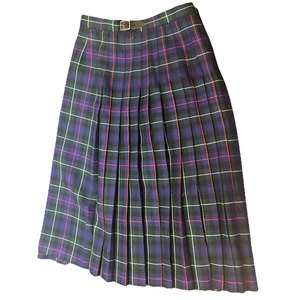 Kilt Tradicional Escocés de Lana para Mujer, Falda Plisada con Estampado Tartán Mackenzie, Hebillas de Cuero, Estilo Clásico - Product Image 2