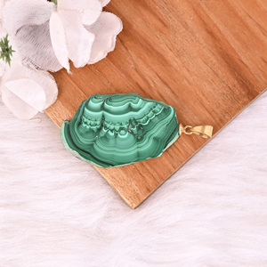 จี้หินมาลาไคต์ธรรมชาติทรงหยดน้ำ ชุบทองเหลือง น้ำหนัก 16.76 กรัม ดีไซน์ทันสมัย หินสีเขียวล้วน - Product Image 6
