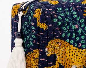 Pochette de voyage portable en coton écologique imperméable à imprimé pompons, taille moyenne, avec fermeture éclair, style tendance - Product Image 4