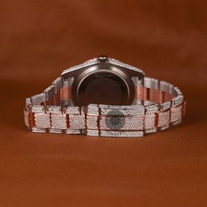 Splendide montre à diamants pour homme, 28 mm, analogique, quartz, luxe, bracelet en moissanite argentée, cadran en cristal saphir, mouvement ETA - Product Image 5