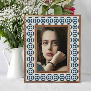 Cadre photo en résine 4x6 pouces, motif circulaire bleu et blanc, décoration artistique pour la maison - Product Image 1