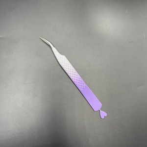 Pinzas Profesionales de Acero Inoxidable de Alta Calidad para Extensión de Pestañas, con Agarre de Diamante, Aislamiento de Doble Tono y Diseño de Corazón, Venta al por Mayor - Product Image 2