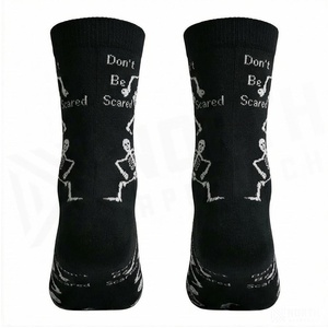 Calcetines Deportivos Negros con Estampado de Esqueleto, Diseño 'Don't Be Scared', Transpirables, Tejidos, para Adultos, Casuales, Otoño - Product Image 2