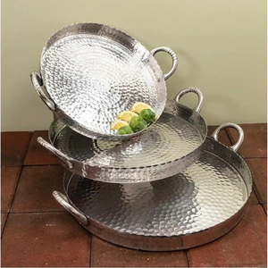 Bandeja Redonda Plateada de Alta Calidad con Diseño Martillado, Plato Decorativo de Metal para Bodas, Eventos y Decoración del Hogar, en Oferta - Product Image 5