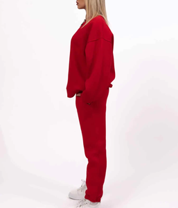 Ensemble de survêtement rouge de luxe tendance pour femme, personnalisé en molleton bouclette et ensemble de jogging élégant |   Ensemble de survêtement de sport haut de gamme - Product Image 4