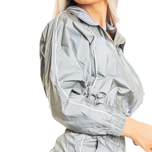 Ensemble de survêtement 2 pièces personnalisable pour femme : veste coupe-vent et short intégré pour un style urbain tendance 2026 - Product Image 4