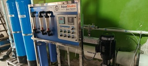 Usine de traitement d'eau par osmose inverse industrielle 2000 LPH, système RO commercial 2000 LPH, 380V, pompe incluse - Product Image 4