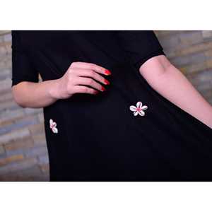 Conjunto de Traje Negro y Dorado Talla XS - Product Image 1