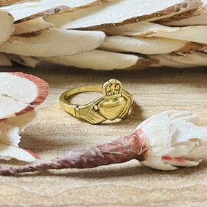 New Arrival <b>Claddagh</b> Heart <b>Ring</b> Vintage Brass <b>Rings</b> For Women 18k <b>Gold</b> Plated Boho Crown Band Statement <b>Ring</b> Wholesale/OEM/ODM - Product Image 5