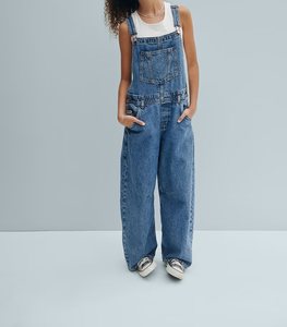 Salopette en jean pour femmes et enfants Apparel Stitch, 100 % coton, bleu clair, coupe classique, jambe large, style vintage décontracté - Product Image 5