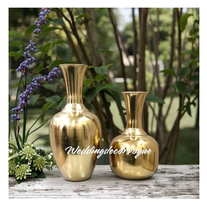 Vase à fleurs de table de mariage en laiton massif de forme ronde finition dorée jardinière à la main pour centres de table décoration de la maison - Product Image 5