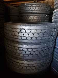 Neumático de camión de alta calidad 295/80R22.5 12R22.5 radial duradero para remolque y neumático de tracción en venta - Product Image 6