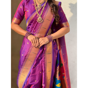 Sari Paithani Nauvari Especial de Seda Suave con Motivos de Polka Tejidos con Hilo Zari Morado para Bodas, Pallu de Pavo Real, Ropa India y Pakistaní - Product Image 3