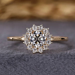 Anillo de compromiso de diamante cultivado en laboratorio de oro macizo de 14K, halo de corte redondo único con estilo de racimo, regalo de aniversario de boda certificado IGI - Product Image 1