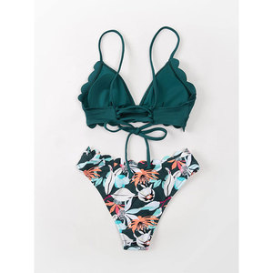 Ensemble bikini deux pièces pour femme, haut à volants col en V profond, bas hipster, maillot de bain rose uni, extensible en Spandex et Nylon - Product Image 4