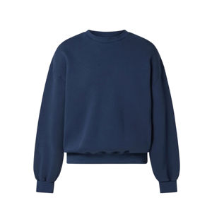 Sudadera de forro polar premium con un corte moderno, tacto suave y costuras duraderas. Perfecto para uso casual y comodidad durante todo el año. - Product Image 1