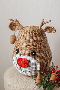 Cesta de Mimbre Decorativa Navideña con Tapa, Hecha a Mano, con Diseño de Reno, para Decoración Festiva, Venta al Por Mayor - Product Image 2