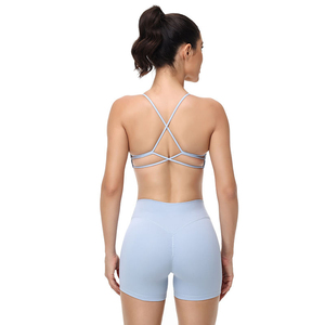 Conjunto de Yoga Azul Claro, Top Corto con Tirantes Finos y Cuello Redondo, Pantalones Cortos de Cintura Alta, Ropa Deportiva Transpirable sin Costuras de 2 Piezas - Product Image 3