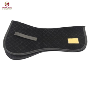Almohadilla de terciopelo negro para caballos, absorbente de impactos, transpirable, antideslizante, para equitación inglesa, venta al por mayor OEM - Product Image 1