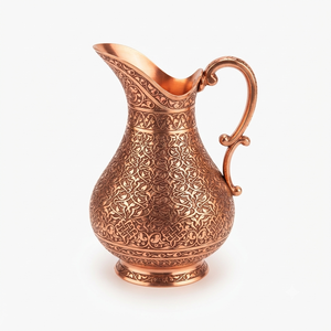 Carafe à eau en cuivre pur gravée à la main, motif floral complexe en relief, style arabe, pour service et cadeau - Product Image 1