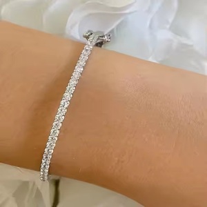 Brazalete de Lujo con Forma de Flor y Moissanita en Plata 925 con Corte de Pera y Engaste de Garras, Joyería de Boda para Mujer - Product Image 4