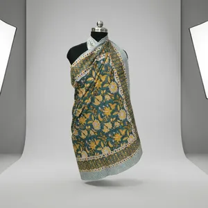 Tissu en coton imprimé à la main vert sarcelle et moutarde avec bordure florale pour la confection de saris, l'artisanat et la décoration intérieure - Product Image 5