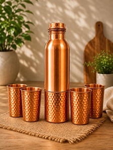 Bouteille d'eau en cuivre à succès avec base martelée, design minimaliste, gourde de voyage portable - Product Image 5