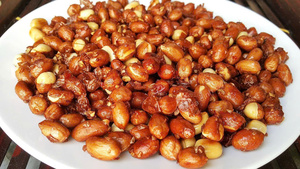 ถั่วลิสงอบพริกกระเทียมยี่ห้อ OEM ผลิตในเวียดนาม ขนมถั่วลิสงกรุบกรอบ - Product Image 4