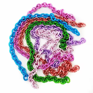 Décoration murale en résine royale, chaîne de maillons, design moderne fait main, motif de Noël, lot multi-pièces, décoration intérieure - Product Image 1