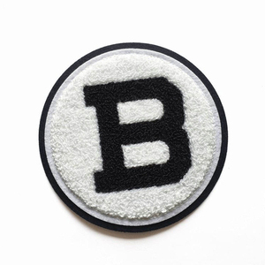 Patchs thermocollants circulaires en chenille, personnalisables avec logo, brodés, à coudre, avec support de transfert thermique pour vêtements, vente en gros - Product Image 1