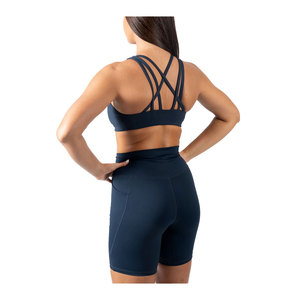 Ensemble de sport décontracté et élégant 2 pièces en coton pour femme – Soutien-gorge de sport couleur unie et short de yoga longueur genou avec boutons décoratifs, finition délavée, durable - Product Image 2