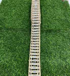 Hermoso encaje de espejo con trabajo de cristal brillante, perfecto para lehenga, saree y atuendos festivos. - Product Image 1