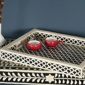 Bandeja Artesanal con Incrustaciones de Hueso: Patrón de Escamas de Pescado en Blanco y Negro POR PERFECT ENTERPRISES - Product Image 1