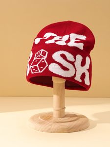 Bonnet tricoté unisexe OEM personnalisé de haute qualité 100 % acrylique, avec étiquette tissée teinte à la lettre, pour l'hiver, le ski et le pêcheur, modèle adulte courant - Product Image 5