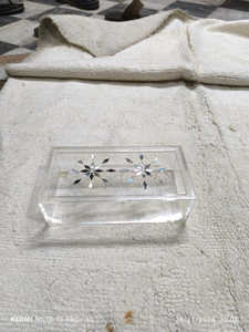 Boîte acrylique de meilleure qualité nouvellement arrivée avec couvercle incrusté de coquille Boîte à bonbons acrylique décorative, chocolat et boîte-cadeau avec coquillage - Product Image 4