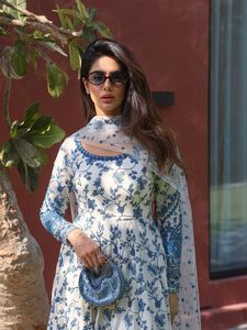 ชุดเดรสหรูหราสำหรับงานแต่งงาน ผ้าจอร์เจตต์เทียม ตกแต่งด้วยงานปักแบบอินเดียโบราณ สวยงามอลังการ เหมาะสำหรับผู้หญิงที่ต้องการความสง่างาม - Product Image 4