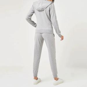 Conjunto Deportivo de 2 Piezas para Mujer, Sudadera con Capucha y Pantalones, Personalizable con Logotipo, al por Mayor - Product Image 5