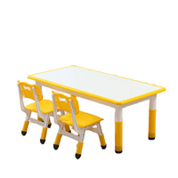 Table pour tout-petits réglable en hauteur et ensemble de 4 chaises bureau d'école d'étude pour enfants pour meubles de garderie préscolaire