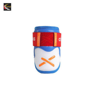 Conjunto de equipo de béisbol con protección de espuma EVA: protector de espinilla, protector de codo y manopla deslizante. - Product Image 5