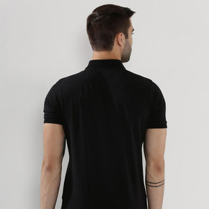 Polo en coton brodé élégant et respirant pour un confort quotidien - Product Image 5
