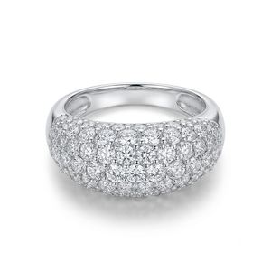 Bague solitaire en diamant taille brillant rond avec épaules ornées de diamants – Élégante bague de fiançailles solitaire en diamant - Product Image 1