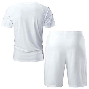 ชุดเสื้อยืดและกางเกงขาสั้นผู้ชายแบบ OEM สั่งทำได้ รุ่นใหม่สำหรับฤดูร้อน ชุดสองชิ้น ผ้าฝ้าย แขนสั้น ชุดลำลอง ออกแบบลายทางพร้อมโลโก้สั่งทำ ปี 2026 - Product Image 3